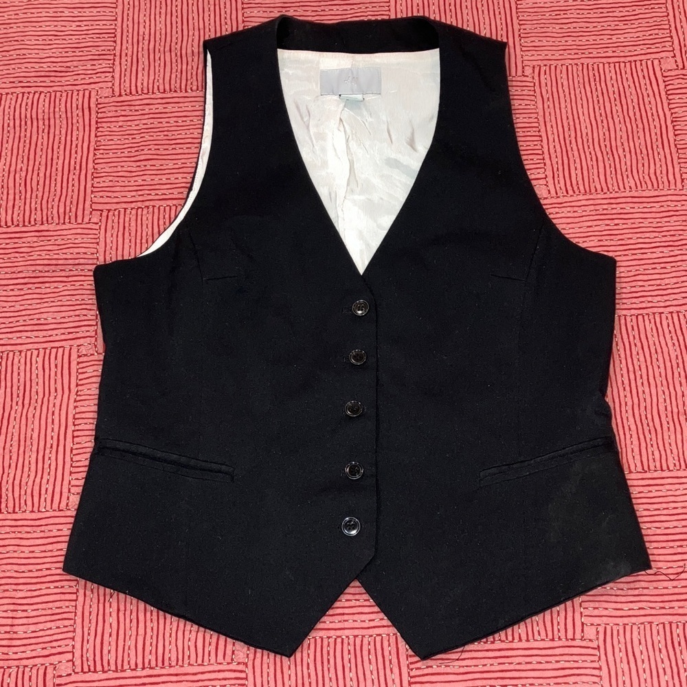 H&M women’s size 14 black Vest lined